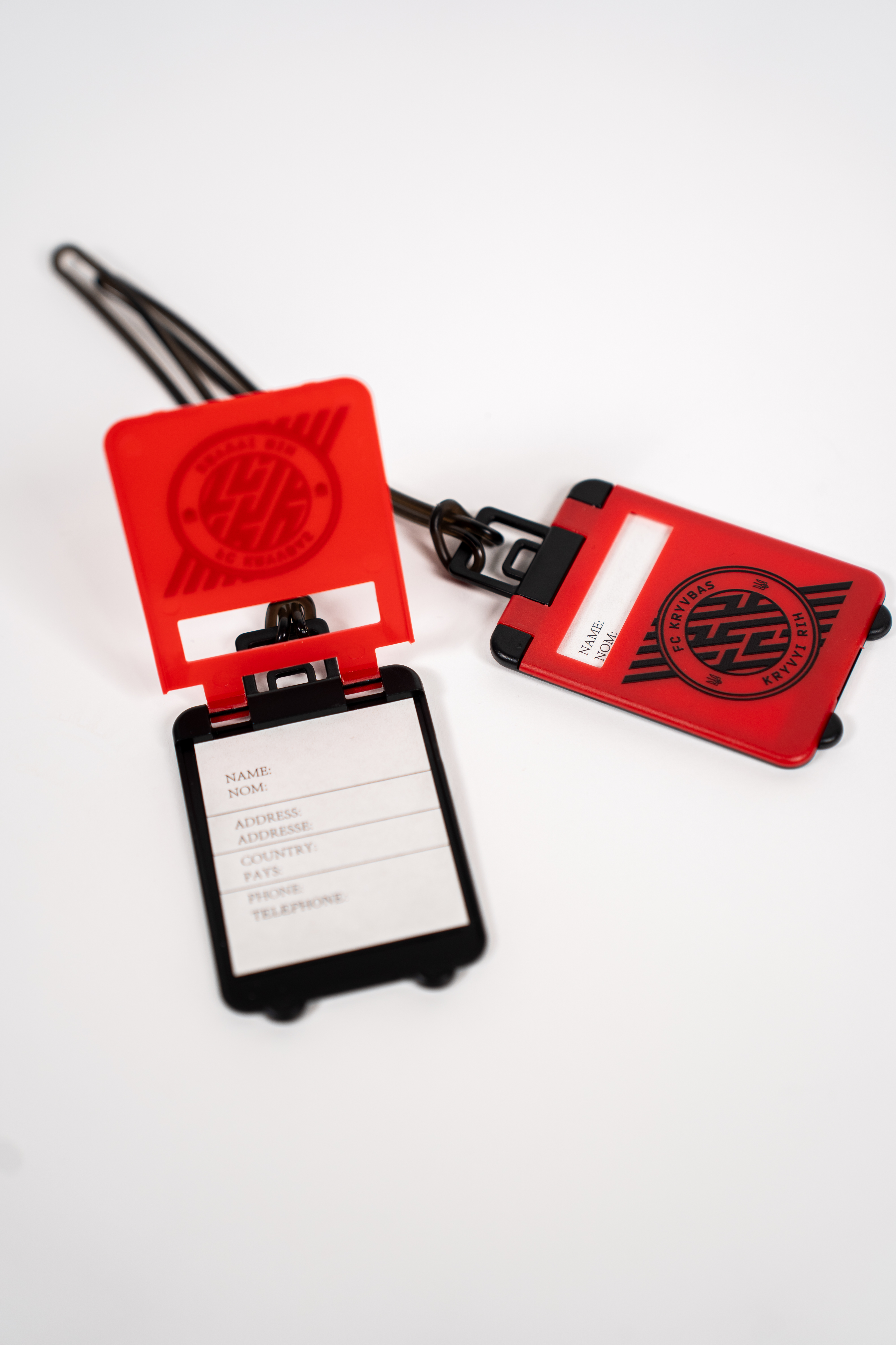 Бірка з логотипом